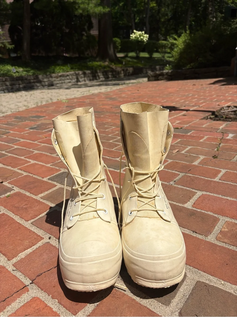 Vintage USGI White Bunny Boots Mickey Mouse 9R